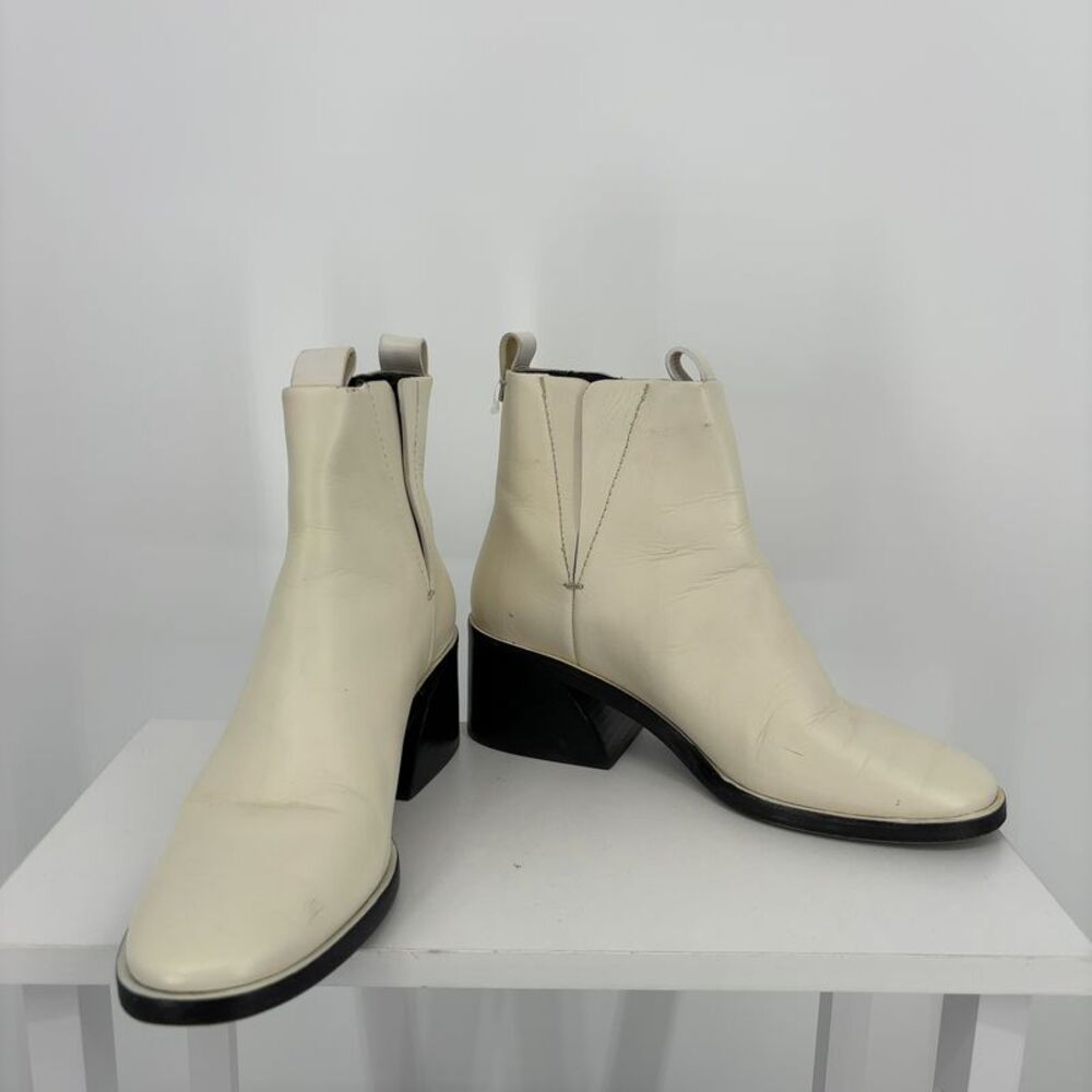 MERCEDES CASTILLO Leather Ankle Boots Architectural